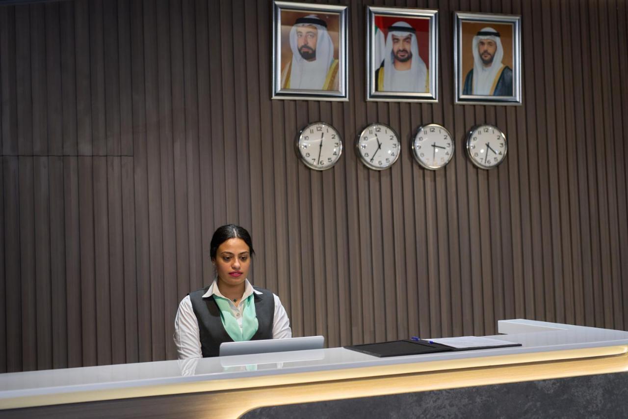 Hotel Holiday International Sharjah Exterior foto